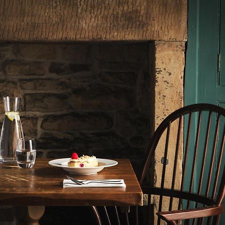 The Pilsley Inn - Chatsworth Баслоу Екстериор снимка