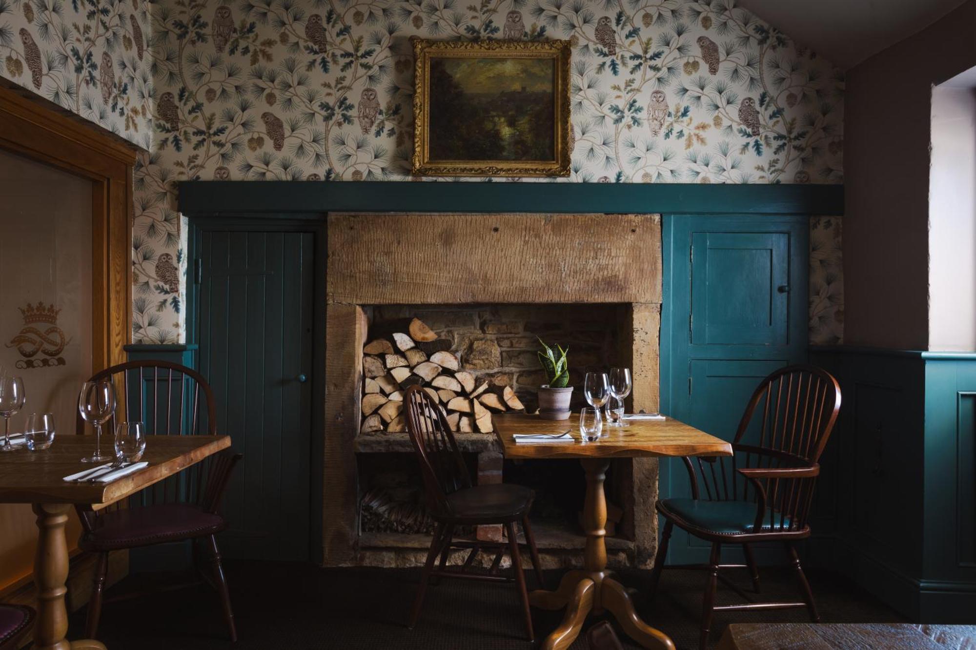 The Pilsley Inn - Chatsworth Баслоу Екстериор снимка