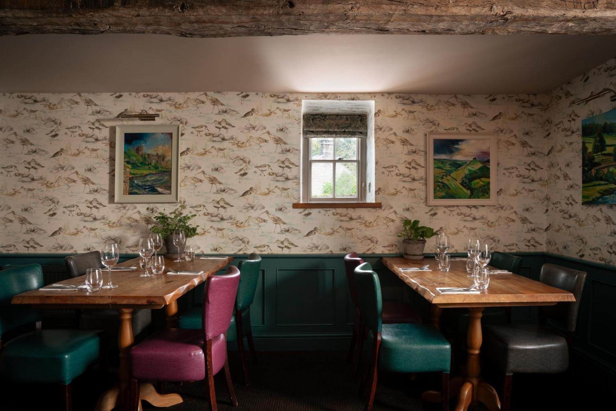 The Pilsley Inn - Chatsworth Баслоу Екстериор снимка