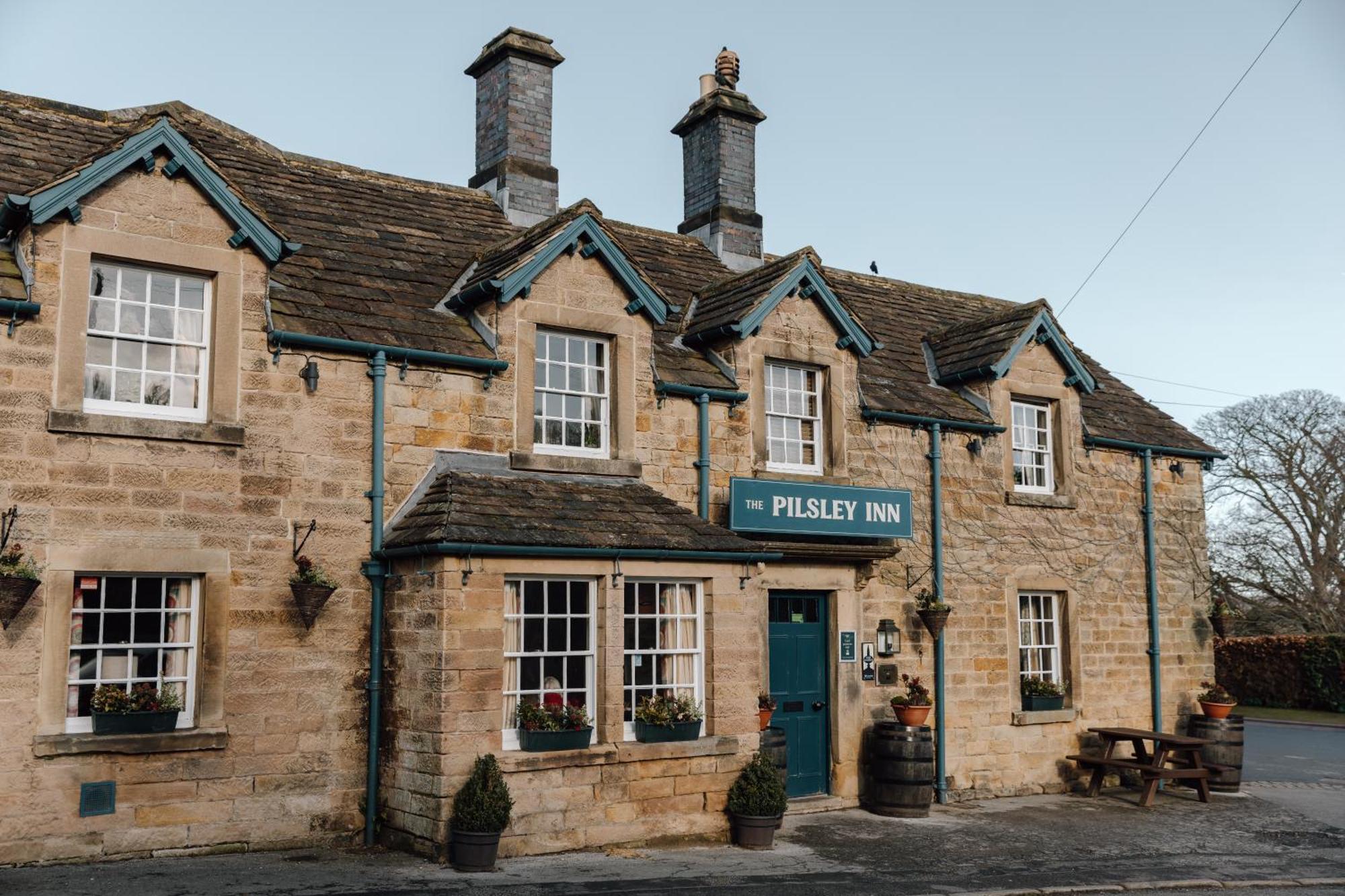 The Pilsley Inn - Chatsworth Баслоу Екстериор снимка
