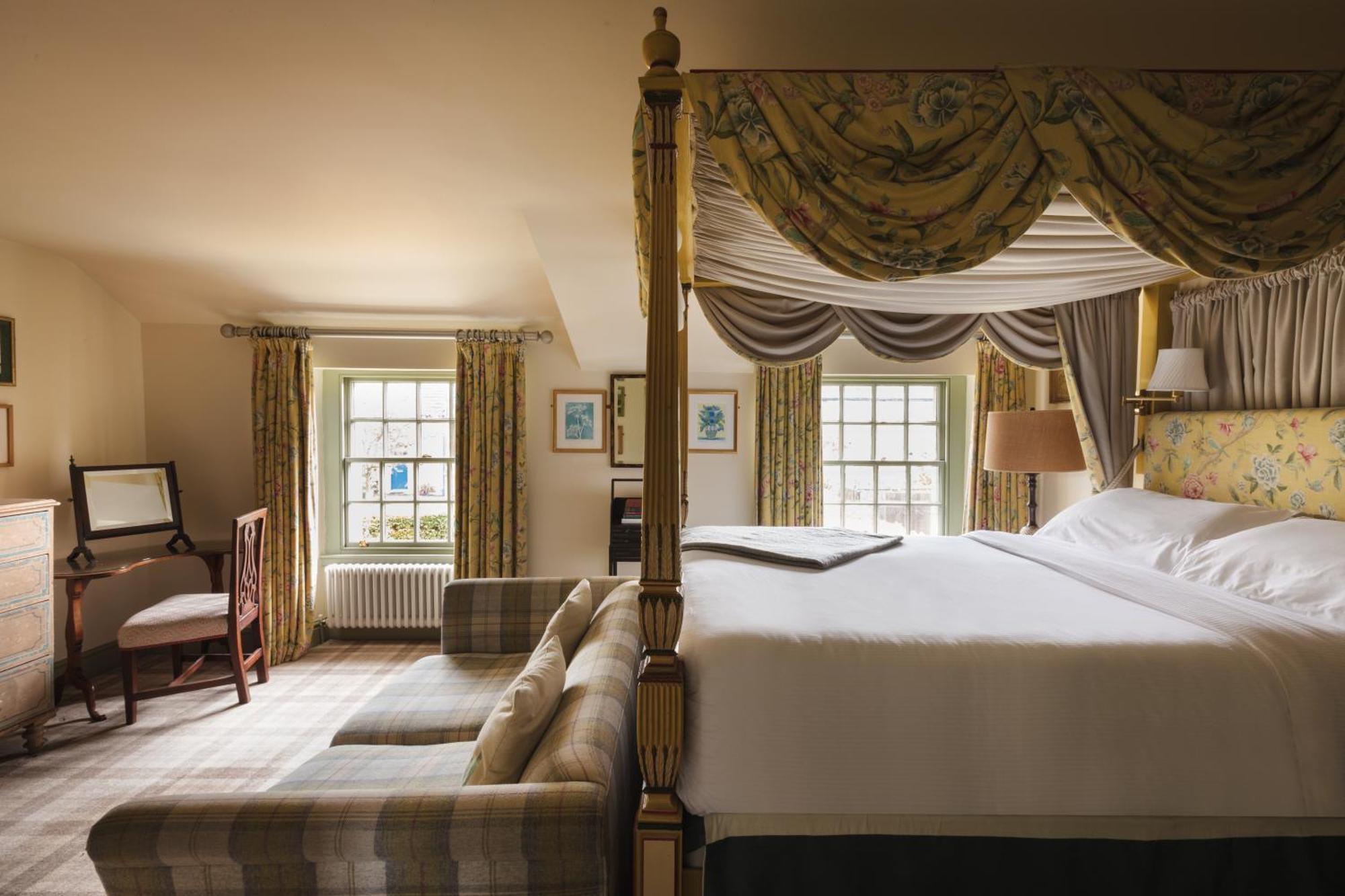 The Pilsley Inn - Chatsworth Баслоу Екстериор снимка